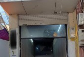 Cho thuê nhà Mp Đê La Thành- Đống Đa DT 45 m2 - 3,5 tầng-Mt 3m- Giá 22 Triệu (ctl)